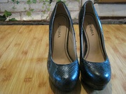 Продам туфли кожаные, зеленого цвета